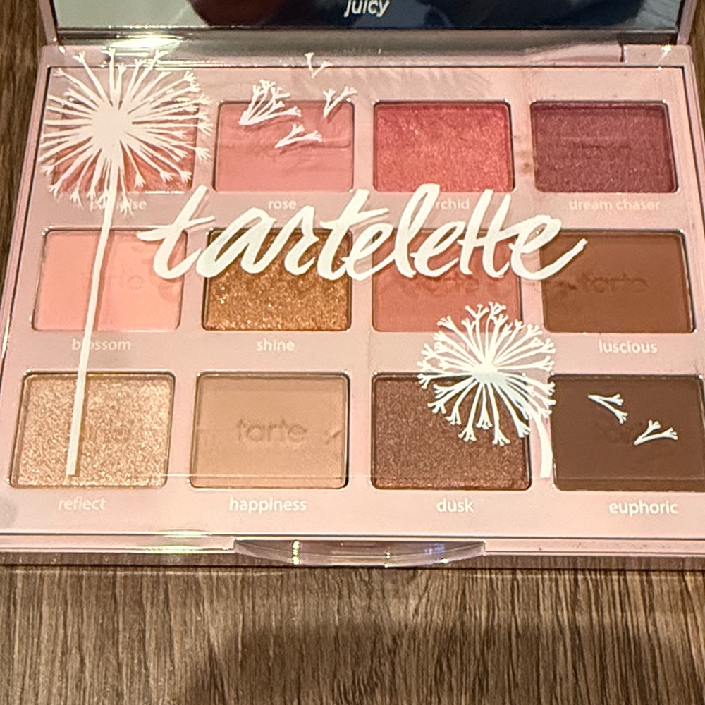 tarte Tartelette Juicy Eyeshadow Palette - Pink and Peach Tones - Picture 2 of 6